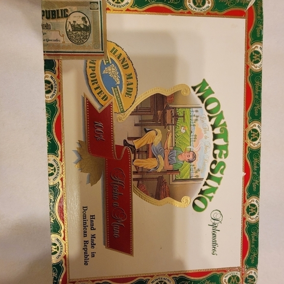 Cigar box - Picture 1 of 9